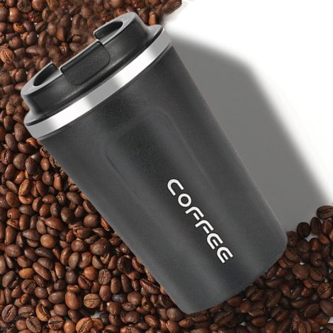 510ml stainless steel coffee cups in black and blue with spill-proof lids and latte art inside